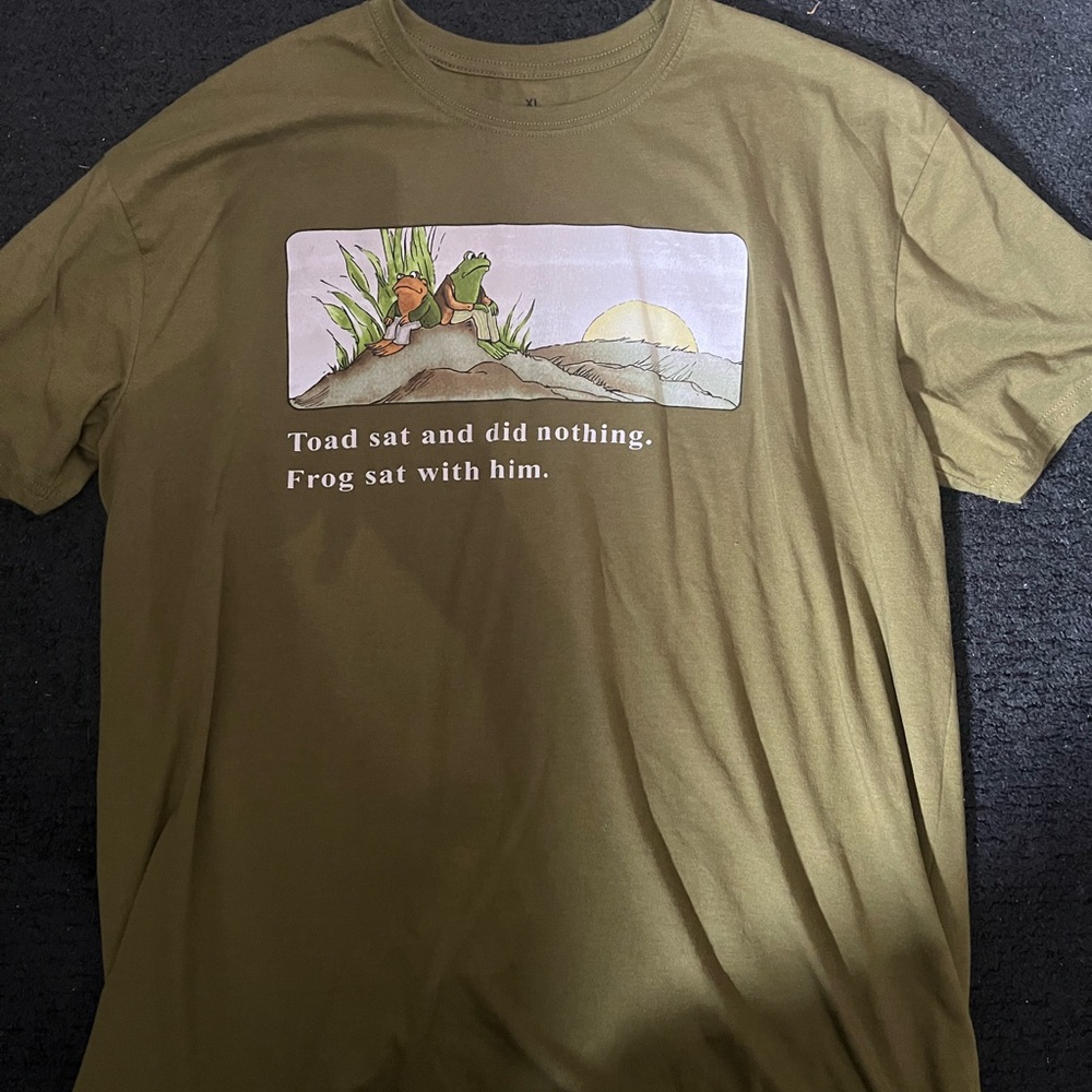 Funny frog olive green lightweight shirt